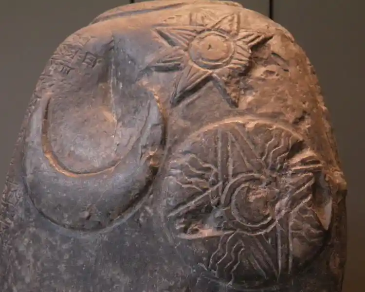 Four-point cross with rays inside a circle